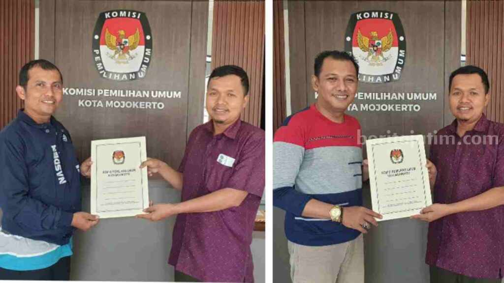 Divisi Teknis KPU Kota Mojokerto, Ulil Abshor menerima berkas perbaikan administrasi dari masing-masing LO bakal paslon. [Foto : ist]