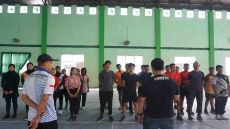 Sejumlah atlet mengikuti Tes Fisik Tahap 1 di Gedung Olahraga MAN 2 Mojokerto, Kecamatan Sooko, Kabupaten Mojokerto. [Foto : ist]
