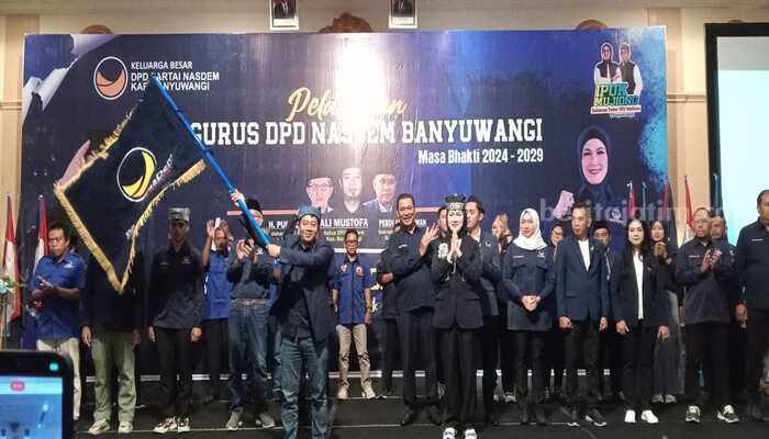DPD NasDem Banyuwangi Janji Menangkan Ipuk Fiestiandani - Mujiono