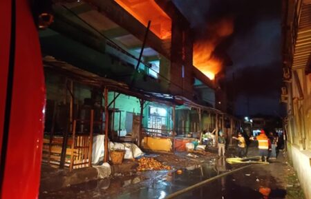 Pasar Comboran Malang Terbakar foto