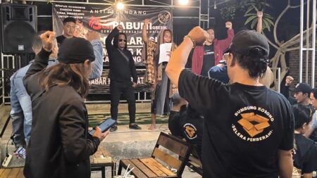 Hanya 1 Pasangan Calon, Warga Pantura Gresik Ajak Pilih Kotak Kosong Bumbung Kosong