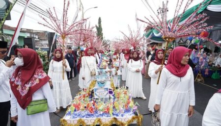 Menelisik Sejarah dan Tradisi Endhog-endhogan di Banyuwangi, Penuh Makna Tradisi dan Sejarah Endhog-endhogan di Banyuwangi, Penuh Makna