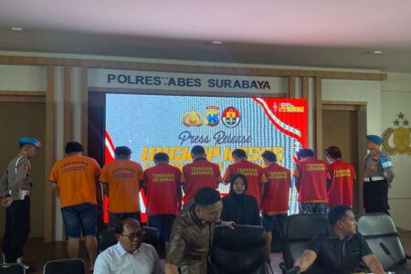 8 Pelaku Curanmor Diamankan dalam Seminggu, Curi 20 Kendaraan Warga Surabaya 8 pelaku curanmor diamankan Polrestabes Surabaya.