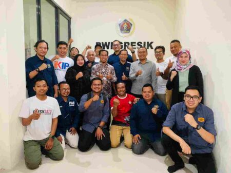 PWI HSU Kalsel Studi Banding ke PWI Gresik