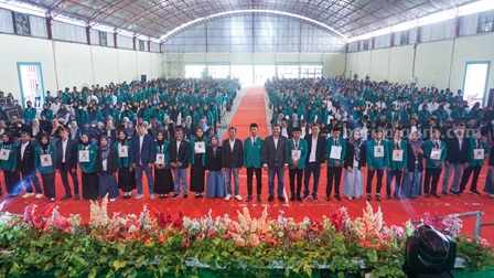 Mahasiswa dari Filipina dan Thailand Warnai PKKMB Unisda Lamongan 2024 foto beritajatim