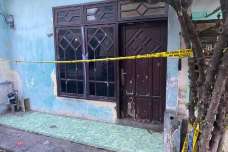 Lansia Surabaya Ditemukan Membusuk Terlentang di Rumah Kontrakan Lokasi penemuan jenazah M di Jalan Kalimas Baru gang Buntu.