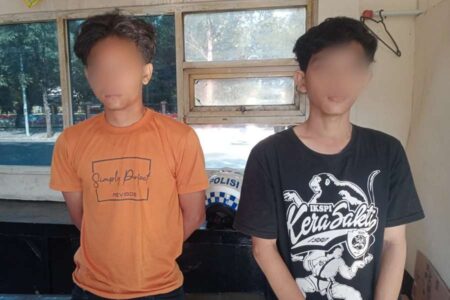 Dua Pemuda Lamongan Ditilang Polisi di Wonokromo, Ternyata Bawa Pil Koplo