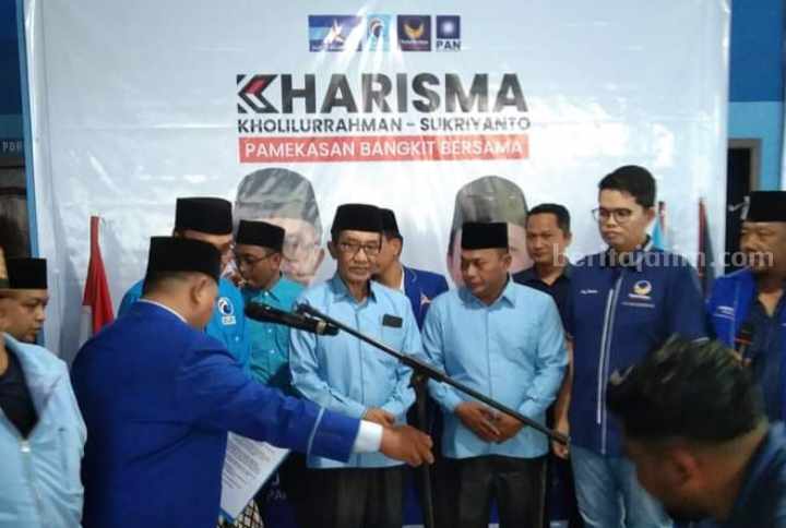 Pasangan KH Kholilurrahman dan Sukriyanto saat Deklarasi KHARISMA bersama Parpol Pendukung di Pamekasan.