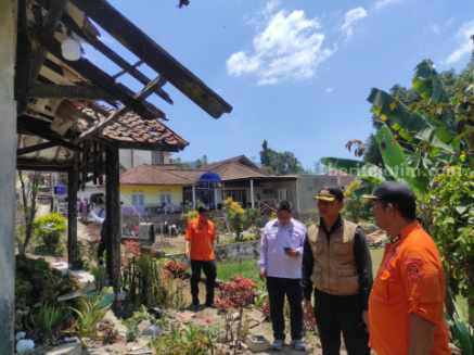 UPDATE Rumah Rusak Akibat Gempa, 81 Warga Kabupaten Bandung Alami Luka-luka Kondisi terkini rumah warga yang terdampak gempa bumi.
