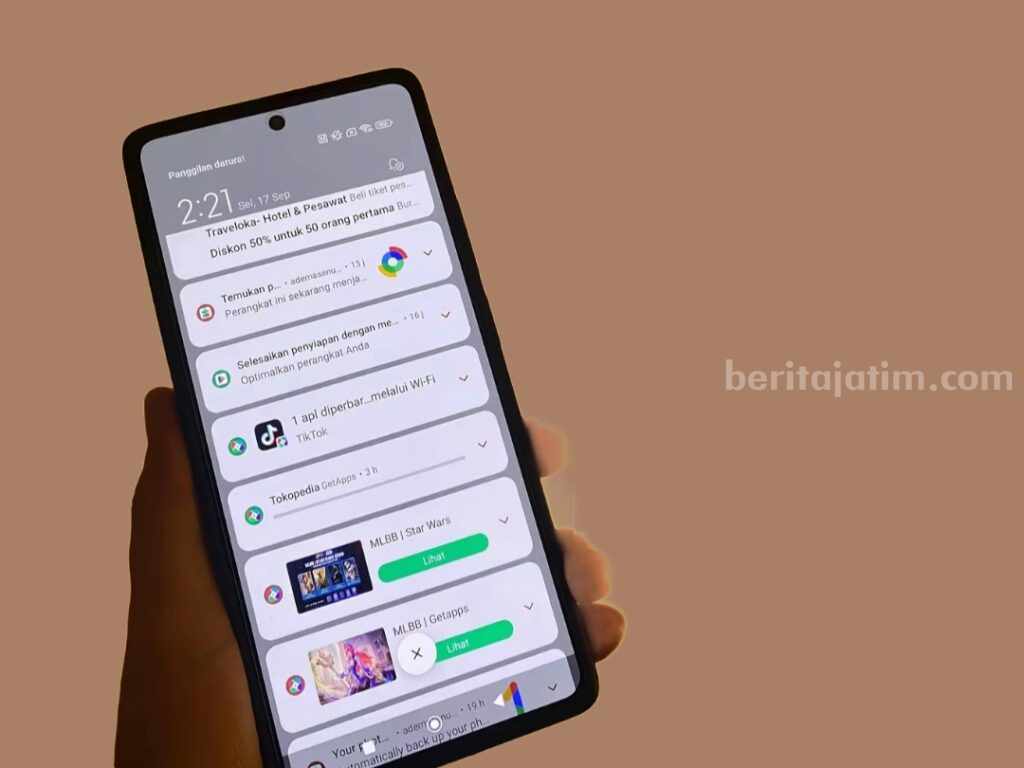 Ilustrasi Android [ shourtcakee]
