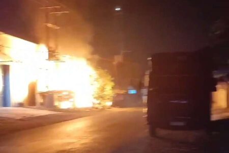 Kebakaran Hanguskan Gudang dan Warung di Kota Pasuruan
