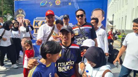 Ribuan Pemuda Surabaya Berlari Bersama Eri Cahaydi, Deklarasi Anti-Golput