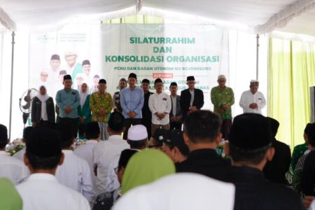 PCNU Bojonegoro dan Akar Rumput Doakan Setyo Wahono Bakal calon bupati (bacabup) Bojonegoro Setyo Wahono saat konsolidasi dengan sejumlah pengurus dan kader NU Bojonegoro.