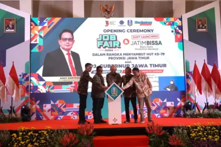 Bankjatim Dukung Job Fair 2024 Sambut HUT Jawa Timur foto berita jatim