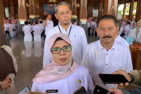 Segera Cuti, Mak Rini Siapkan Strategi Kampanye Pilbup Blitar foto berita jatim