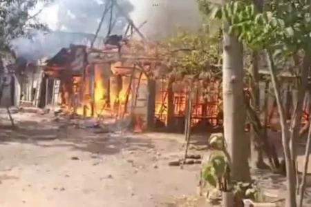 Rumah Wasimun, warga Desa Jenggrik, Kedunggalar, Ngawi, yang terbakar pada Minggu (01/09/2024)