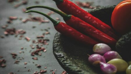 Ilustrasi bahan-bahan untuk bumbu dasar masakan. (Pexels/Adhitya Rizky)