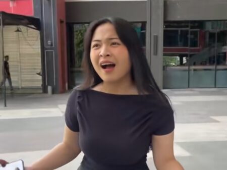 Pulang Kampung ke Surabaya, Bernadya Shock Lihat Sutos yang Sekarang Tanggapan layar video Bernadya shock saat kunjungi Surabaya Town Square (Sutos). (TikTok/bearnober)