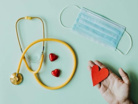 Ilustrasi Hari Jantung Sedunia. (Pexels/Karolina Kaboompics)