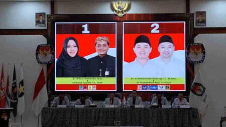 Hasil Pengundian dan Penetapan Nomor Urut Pasangan Calon (Paslon) Bupati-Wakil Bupati Mojokerto 2024 di Gedung Pemilu KPU Kabupaten Mojokerto. [Foto : ist]
