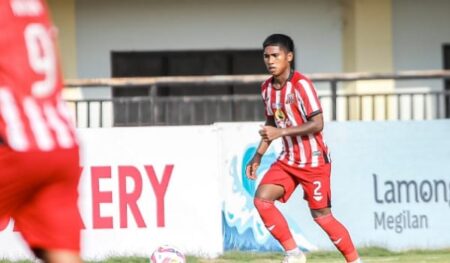 Deltras FC Saat officisl trainning di Stadion Untung Suropati, Pasuruan.