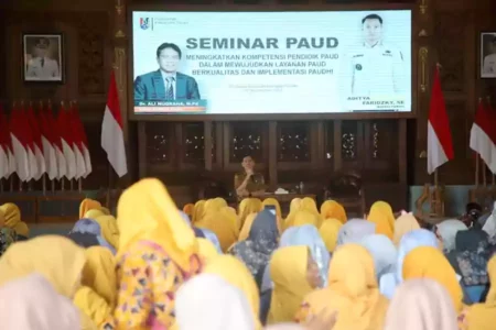 Ratusan Guru PAUD Ikuti Seminar Dispendik Tuban Dispendik Tuban saat menggelar Seminar PAUD di Pendopo Krido Manunggal Tuban.