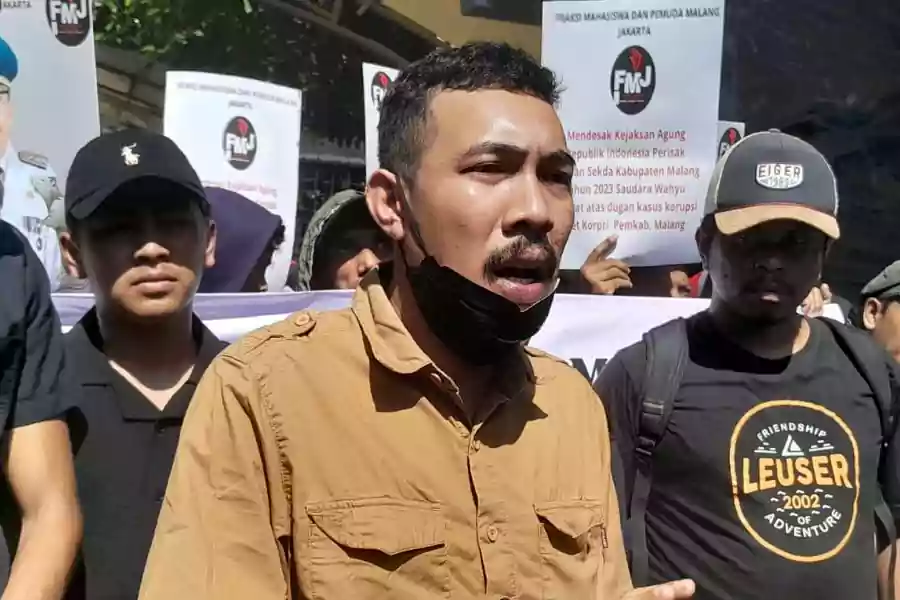 Fraksi Mahasiswa dan Pemuda Malang Jakarta (FMJ), saat berunjuk rasa di depan Kejaksaan Agung, Jakarta. (Foto: Istimewa)