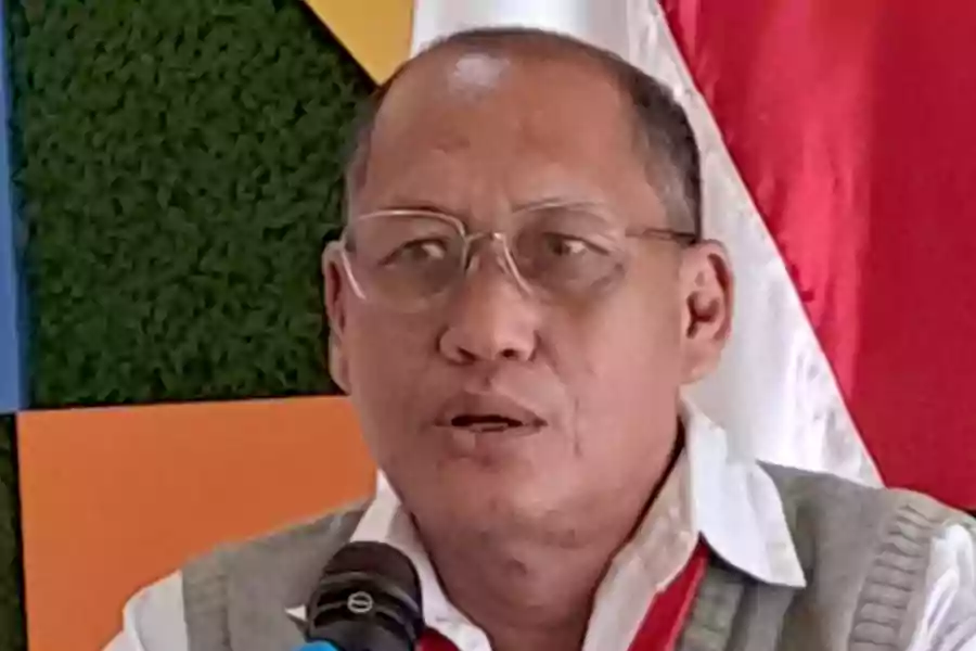 Moch. Mubarok Muharam Pakar Politik Unesa.