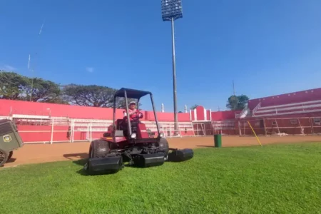 Arema Bakal Berbagi Kandang dengan PSBR di Stadion Soepriadi Blitar foto berita jatim