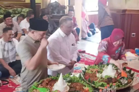Posko Pemenangan Risma-Gus Hans Pilgub Jatim Tempati Rumah WW di Gayungan Surabaya