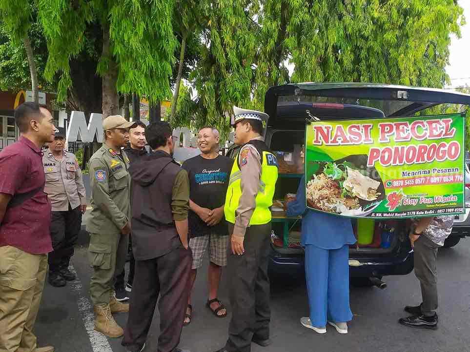 Pemkot Kediri Tata PKL di Jalan Brawijaya untuk Wujudkan Kawasan Tertib Lalin