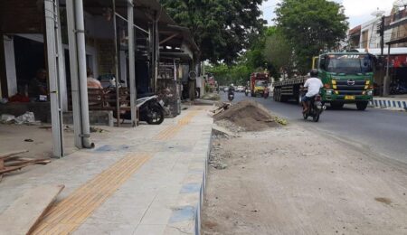 Kerap Banjir, Puluhan Meter Drainase di Bondowoso Diperbaiki