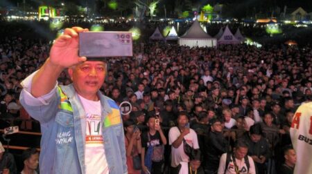 Ribuan Warga Dukung Sanusi saat Hadir di Sound Horeg Malang Selatan