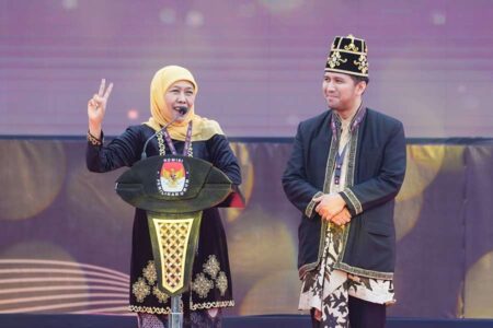 Jelang Debat Pilgub, Khofifah: Data Capaian Program, Makanan Kami Sehari-hari Khofifah Indar Parawansa dan Emil Elestianto Dardak.