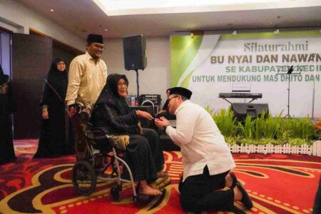Ibunda Ketua PCNU Kabupaten Kediri Dukung Mas Dhito di Pilkada 2024