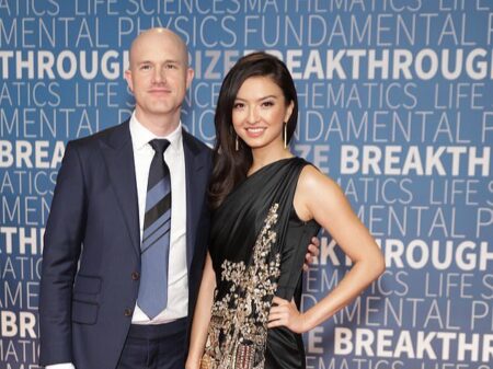 Wow! Ini Sosok Brian Armstrong, Milyader US yang Diduga Mantan Suami Raline Shah Sosok Brian Armstrong, Milyader US yang Diduga Mantan Suami Raline Shah (X/exitValhalla)