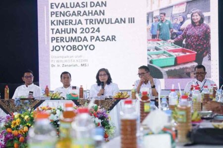 Tingkatkan Kinerja Perumda Pasar Joyoboyo, Ini Saran Pj Wali Kota Kediri
