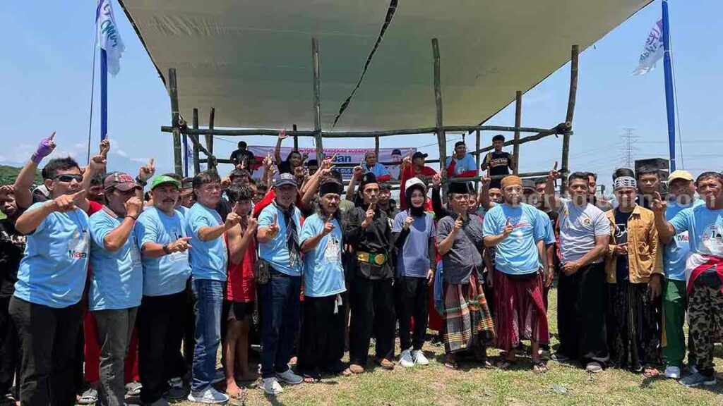 Ribuan Pendekar Pencak Dor Kota Kediri Ikrar Dukung Vinanda - Gus Qowim