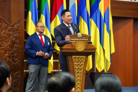 AHY Raih Gelar Doktor dan Siap Jadi Menteri Lagi, SBY Tak Cawe-cawe foto berita jatim