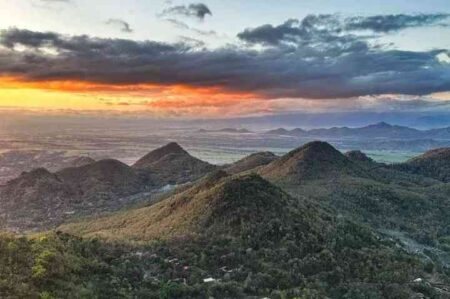 Pesona alam Bukit Cumbri. (Instagram/@bukit_cumbri)