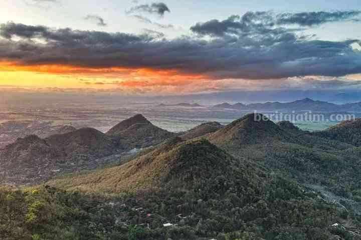 Pesona alam Bukit Cumbri. (Instagram/@bukit_cumbri)