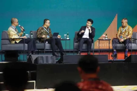 Emil Pamer Jatim Sukses Genjot Investasi di BNI Investor Daily Summit 2024 foto berita jatim