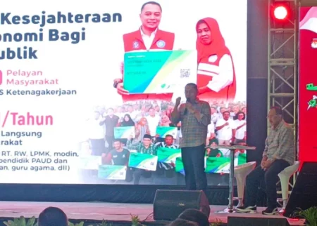 Debat Pilwali Surabaya, Eri-Armuji Jawab Pertanyaan Panelis Pakai PPT Eri Cahyadi