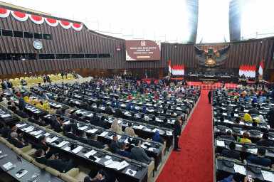 Tok! Puan Kembali Terpilih Sebagai Ketua DPR foto beritajatim