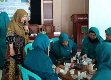 UIN Maliki Malang Bantu UMKM Kelola Minyak Jelantah Jadi Lilin Aromaterapi