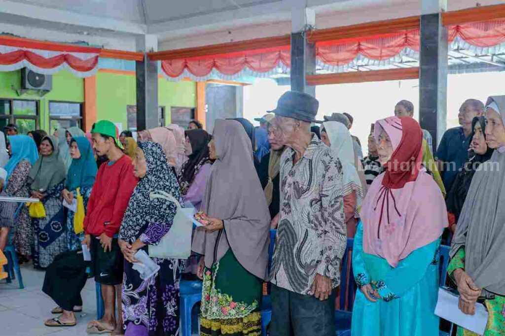 Warga Menganti Gresik
