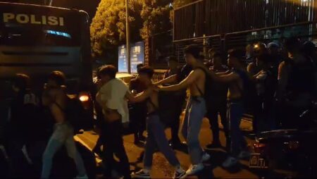 Rayakan ‘ Anniversary’ di Vila Pacet Mojokerto, 134 Remaja Digiring ke Kantor Polisi foto beritajatim