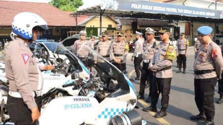 Jelang Pelantikan Presiden dan Wakil Presiden Terpilih, Polisi di Mojokerto Ajak Masyarakat Tertib Berlalu-lintas
