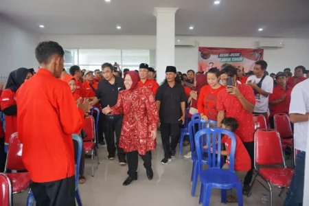 Ke Pacitan, Tri Rismaharini Paparkan Program SMA/SMK Gratis di Jatim
