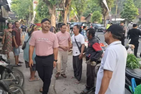 Ony-Antok Sambangi Pasar Karangjati Ngawi, Pedagang Sambat Begini Ony-Antok Sambangi Pasar Karangjati Ngawi, Pedagang Sambat Begini